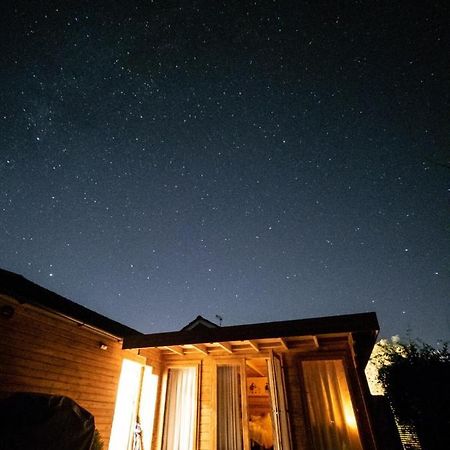 Villa Moors Wood Relaxing ,Tranquil Retreat With Hot Tub Chippenham  Esterno foto