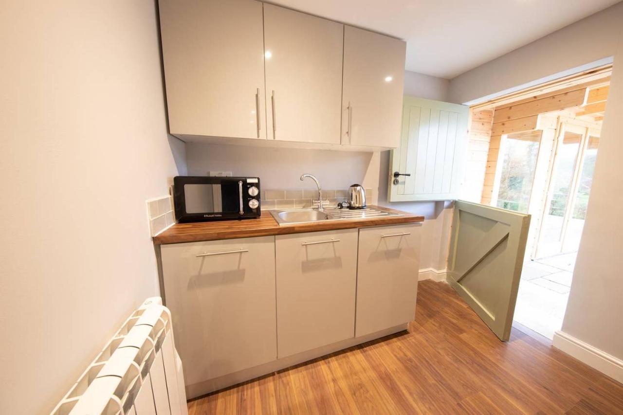 Villa Moors Wood Relaxing ,Tranquil Retreat With Hot Tub Chippenham  Esterno foto