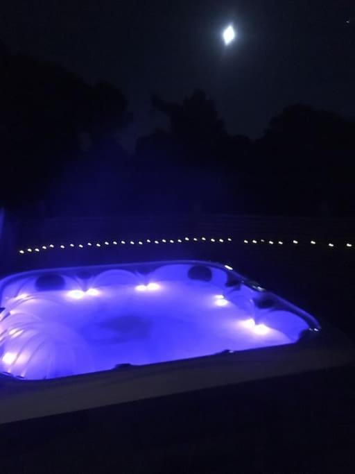 Villa Moors Wood Relaxing ,Tranquil Retreat With Hot Tub Chippenham  Esterno foto