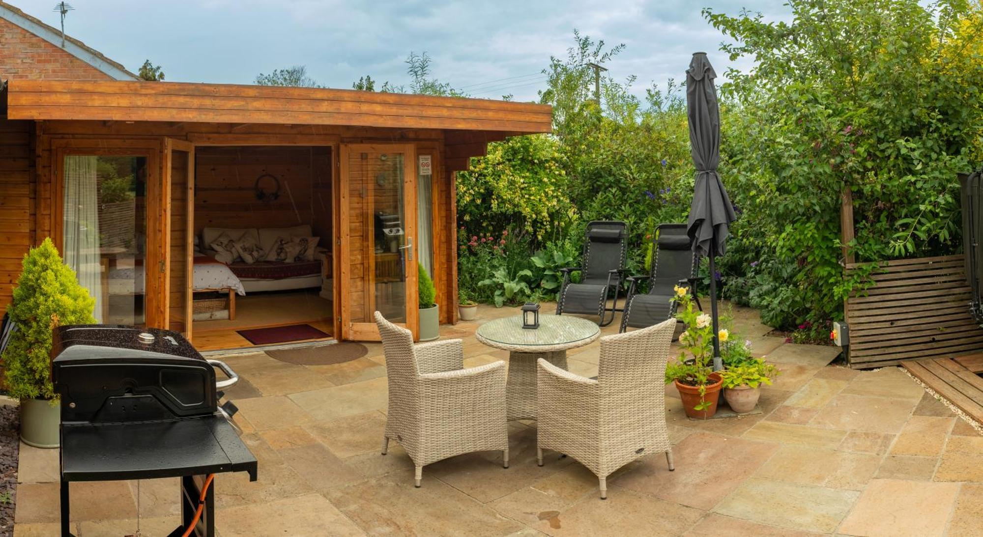 Villa Moors Wood Relaxing ,Tranquil Retreat With Hot Tub Chippenham  Esterno foto