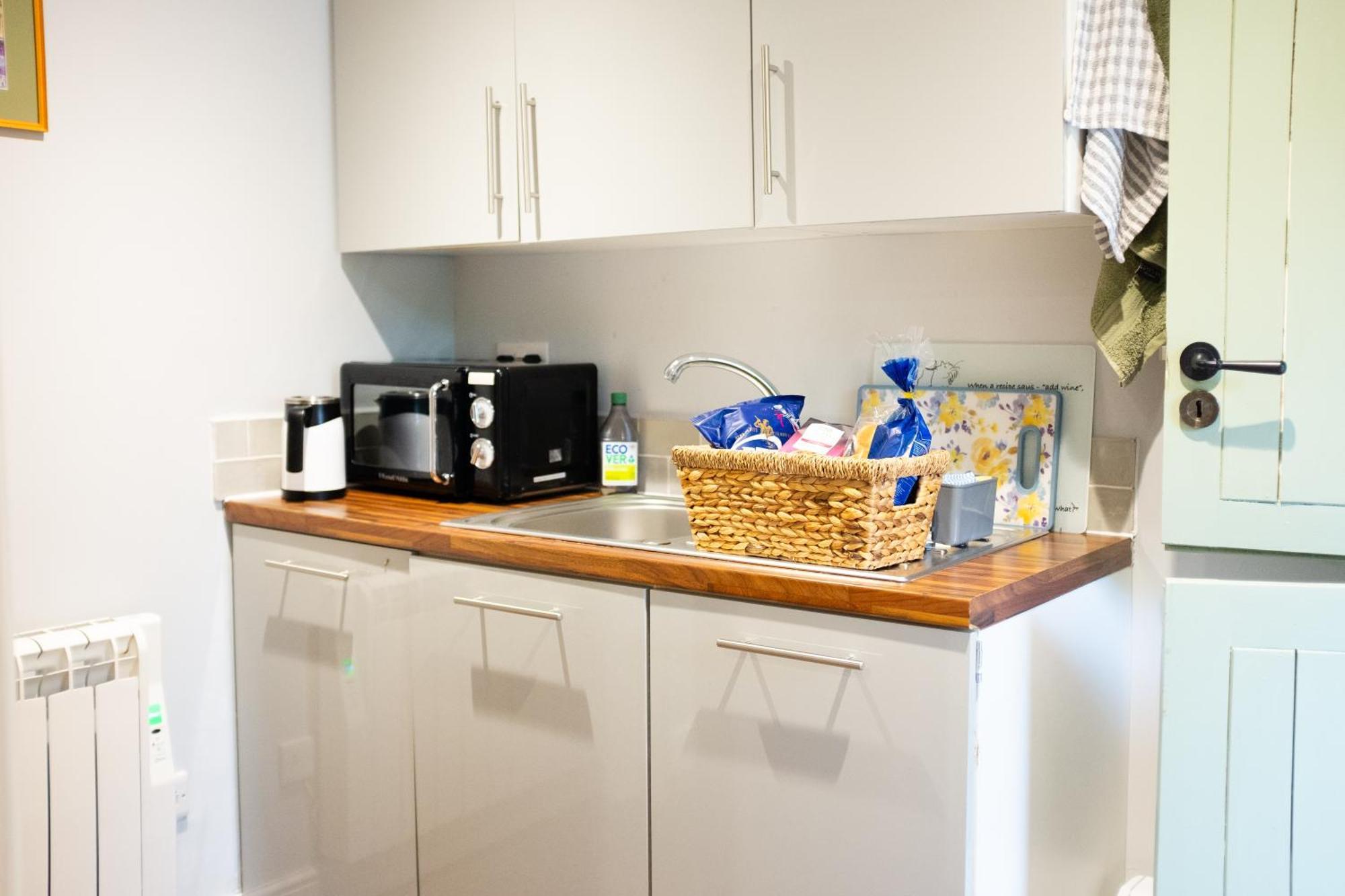 Villa Moors Wood Relaxing ,Tranquil Retreat With Hot Tub Chippenham  Esterno foto